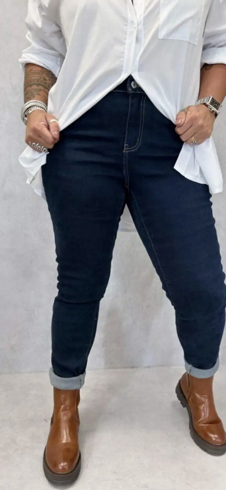 Jean  Curvy