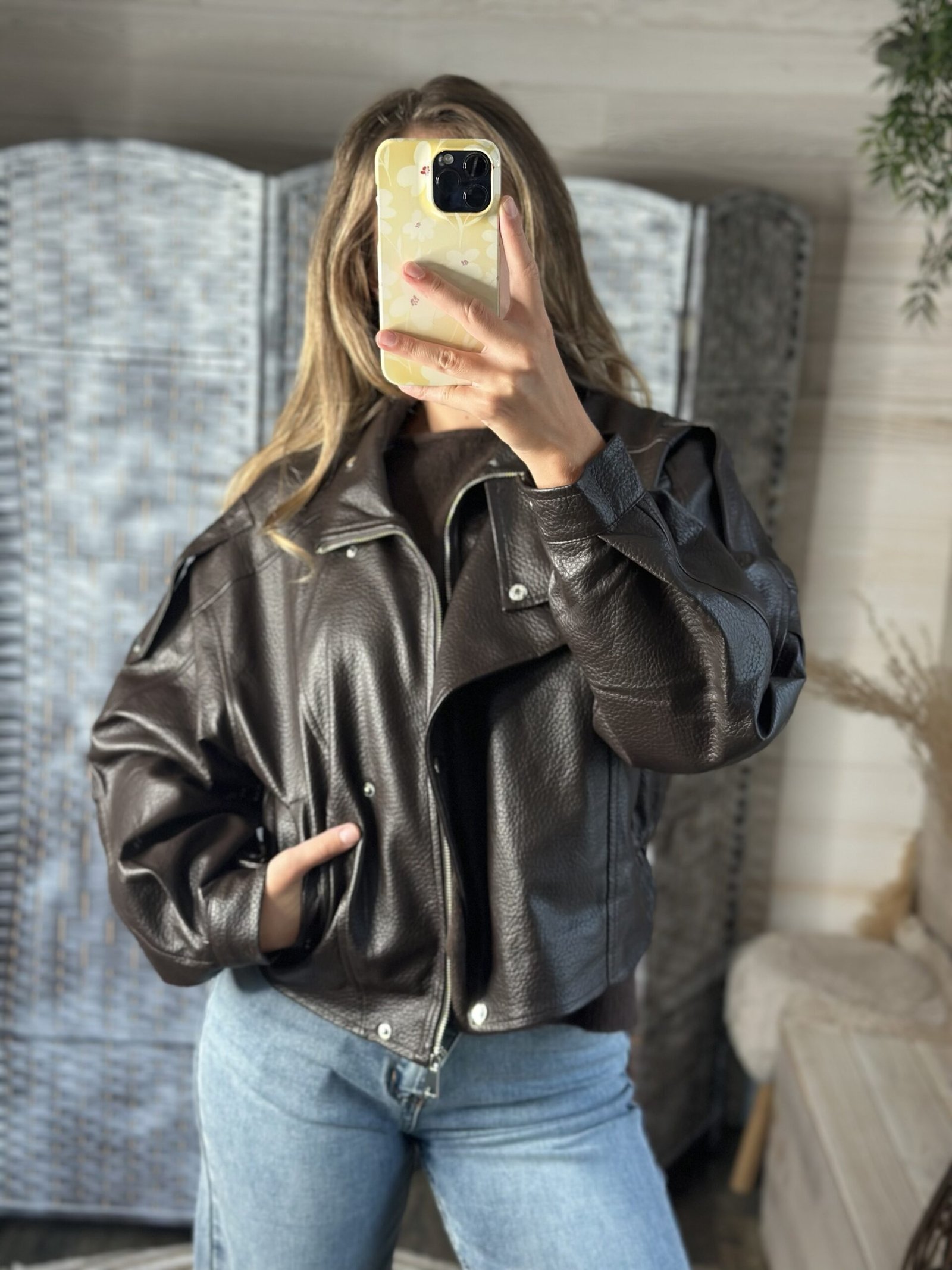 Veste simili